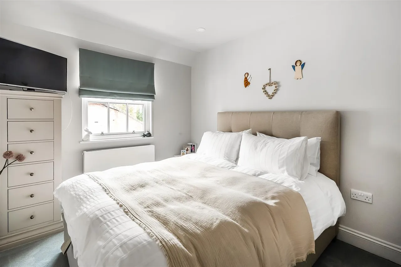 Church Street, Leatherhead, KT22, photo 7