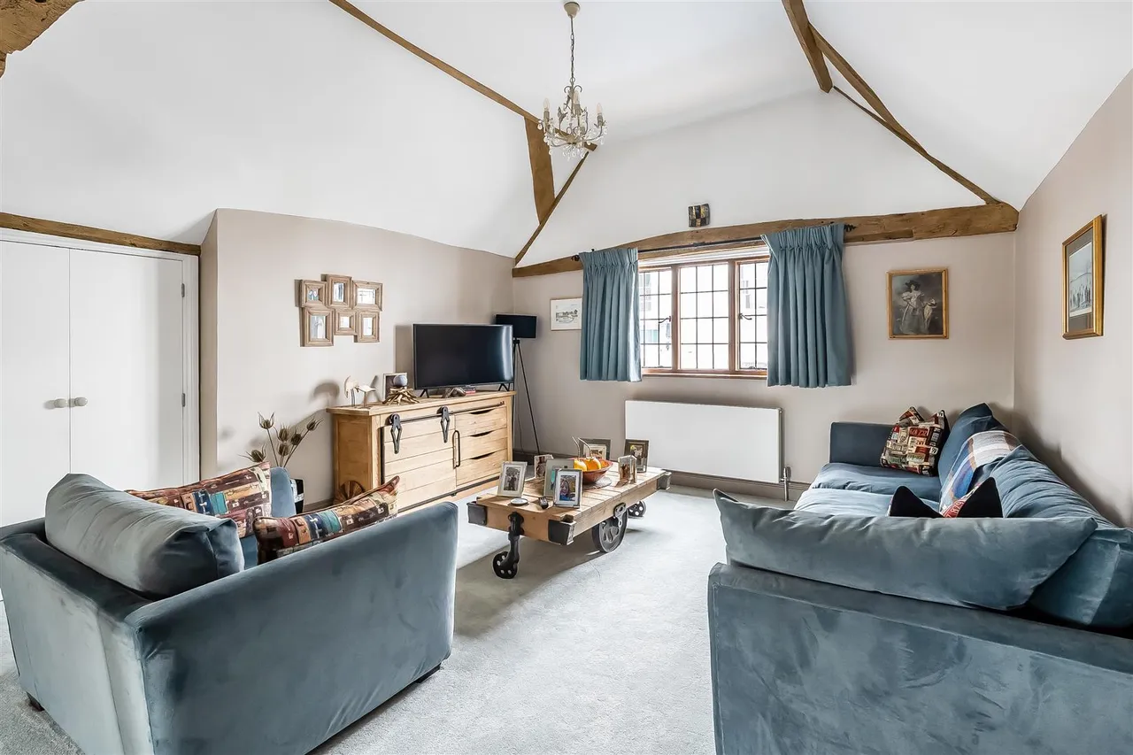 Church Street, Leatherhead, KT22, photo 5