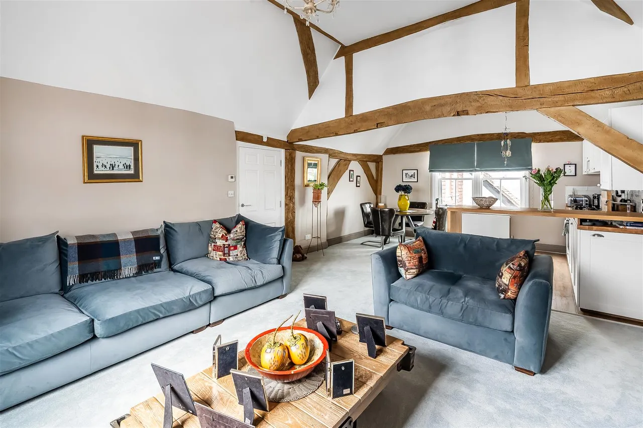Church Street, Leatherhead, KT22, photo 6
