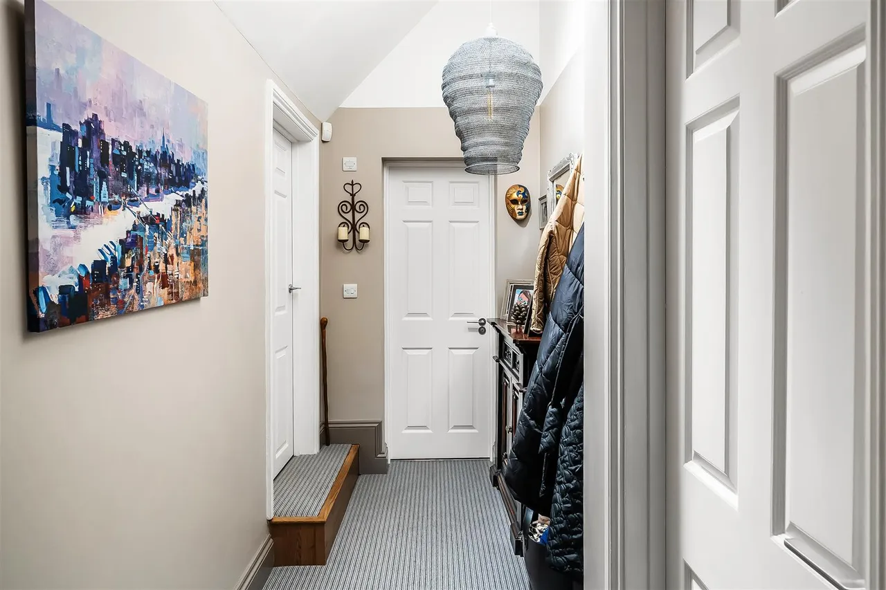 Church Street, Leatherhead, KT22, photo 12