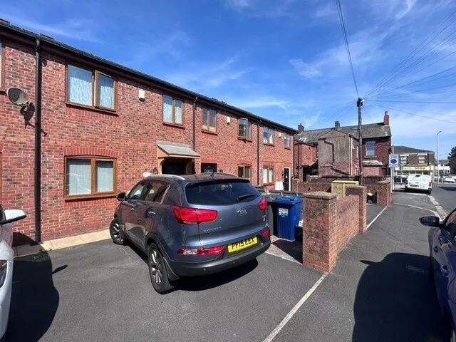 2 bed house to rent — Bridge Mews, Bamber Bridge