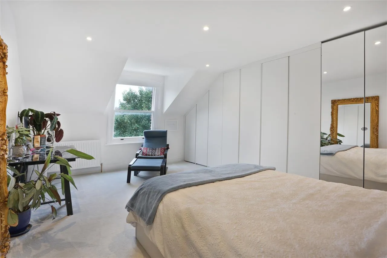Lady Margaret Road, London, photo 6