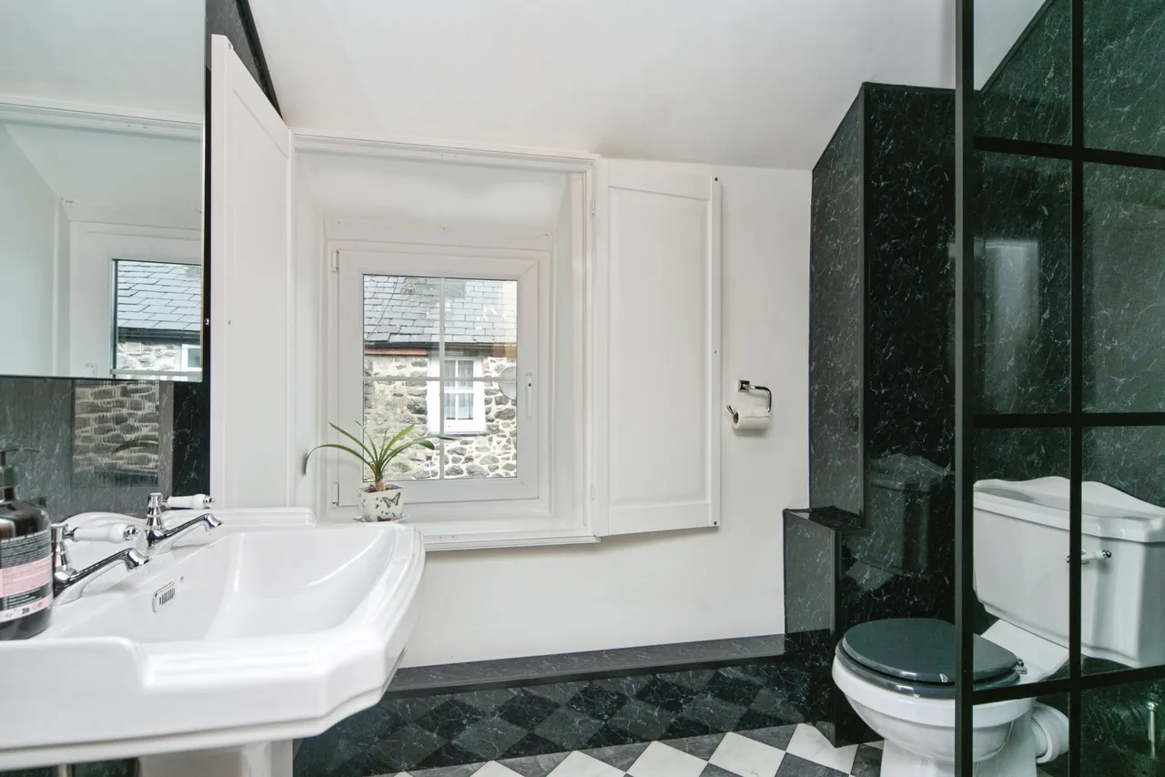 Smithfield Lane, Dolgellau, LL40, photo 9