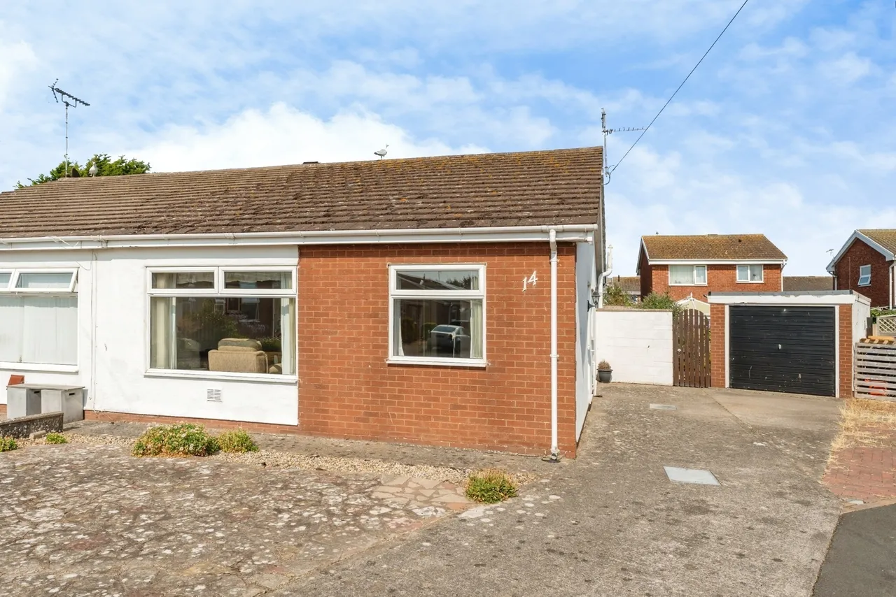 2 bed house for sale, Awelon Mor, Prestatyn, LL19