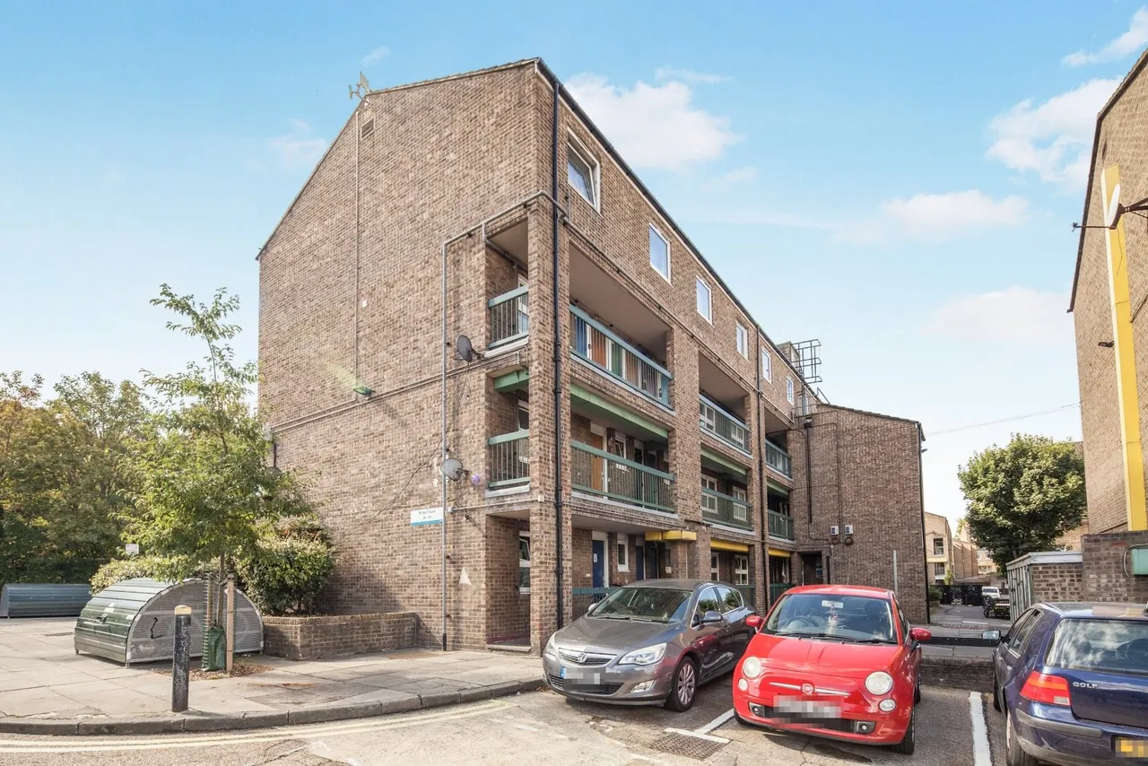 2 bed flat to rent — Mcneil Road, London, SE5