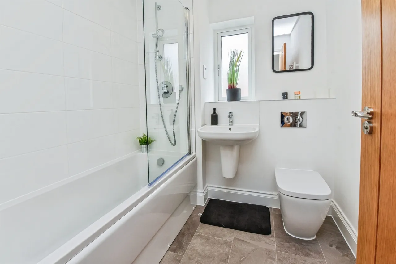 Bodenham Lane, Harnham, SALISBURY, photo 12