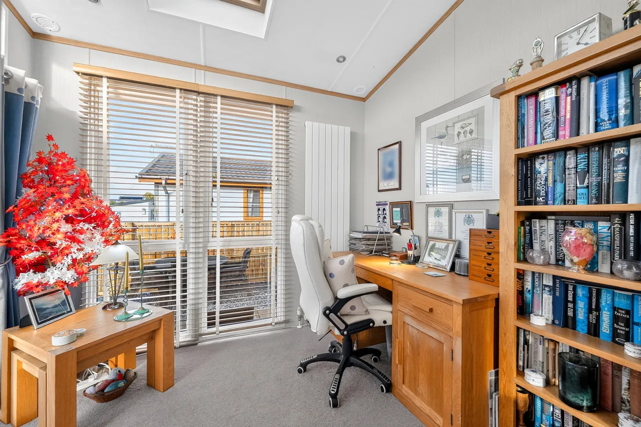 Lochlibo Road, Beith, KA15, photo 8