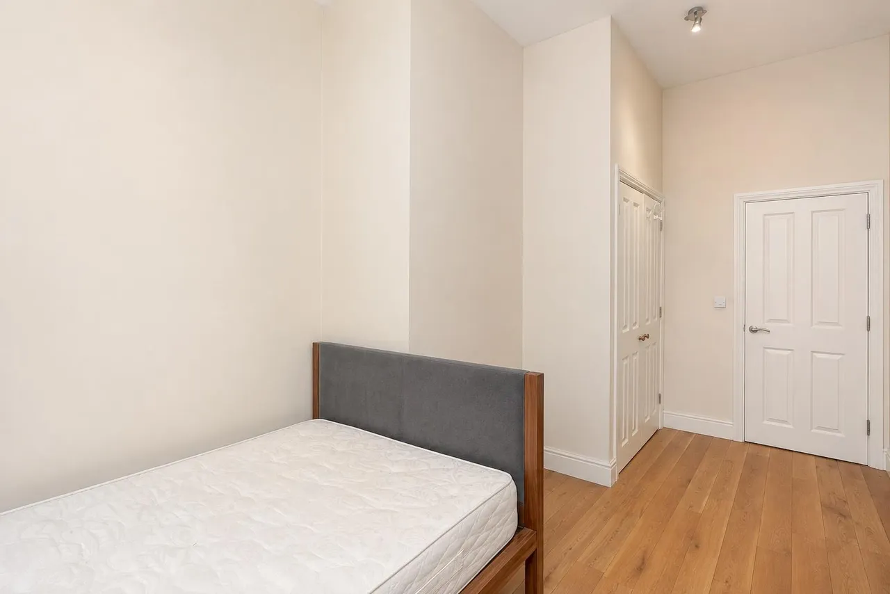 Lewisham High Street, Lewisham, SE13, photo 7