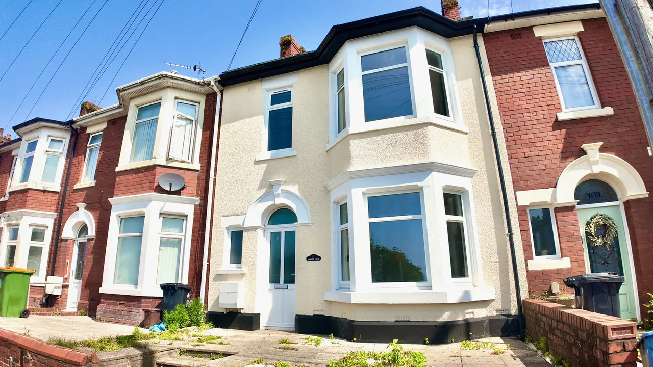 3 bed house for sale — Christchurch Road, Newport, NP19