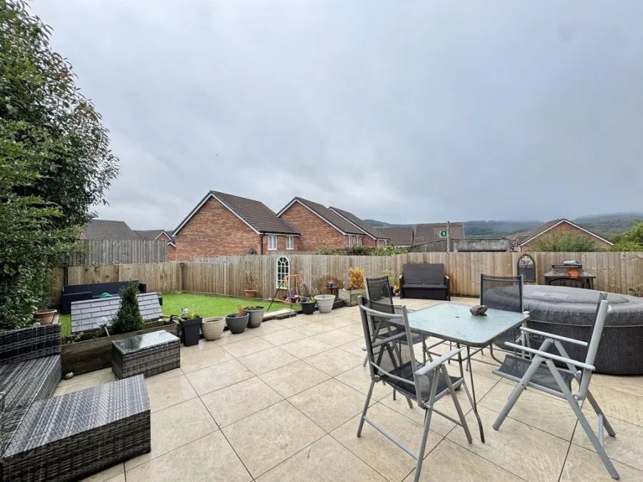 Aneurin Crescent, Twynyrodyn, CF47, photo 25