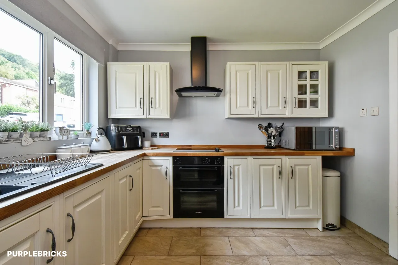 Bryn Catwg, Neath, SA10, photo 6