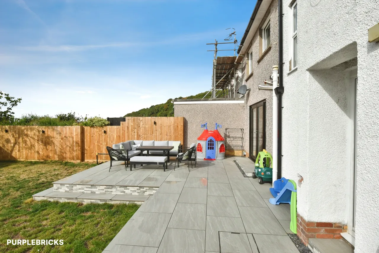 Bryn Catwg, Neath, SA10, photo 20