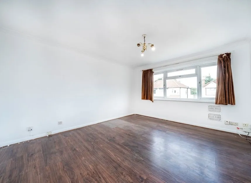 Sutton Road, Hounslow, TW5, photo 3