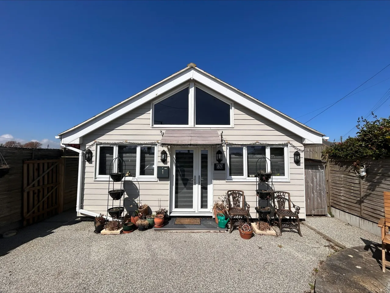 2 bed house for sale — California Crescent, California, Great Yarmouth