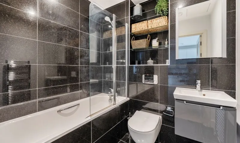 South Street, Epsom, KT18, photo 4