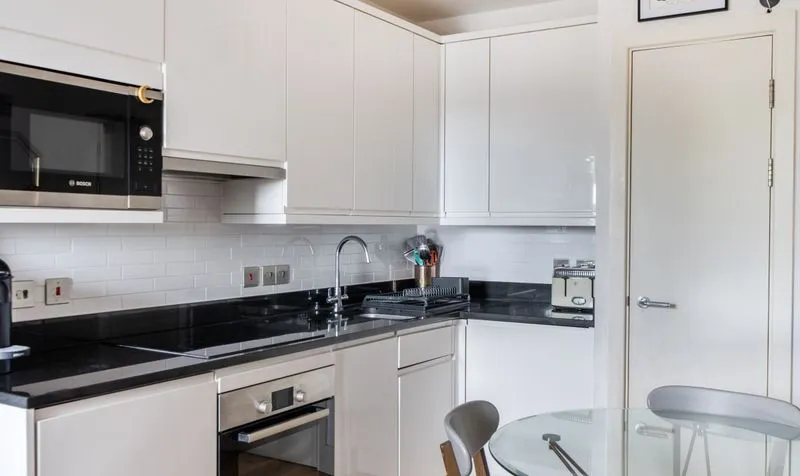 South Street, Epsom, KT18, photo 3