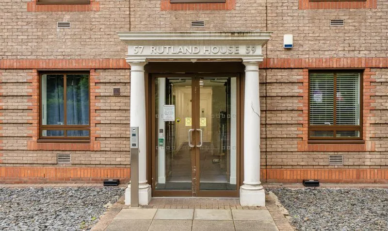 South Street, Epsom, KT18, photo 13