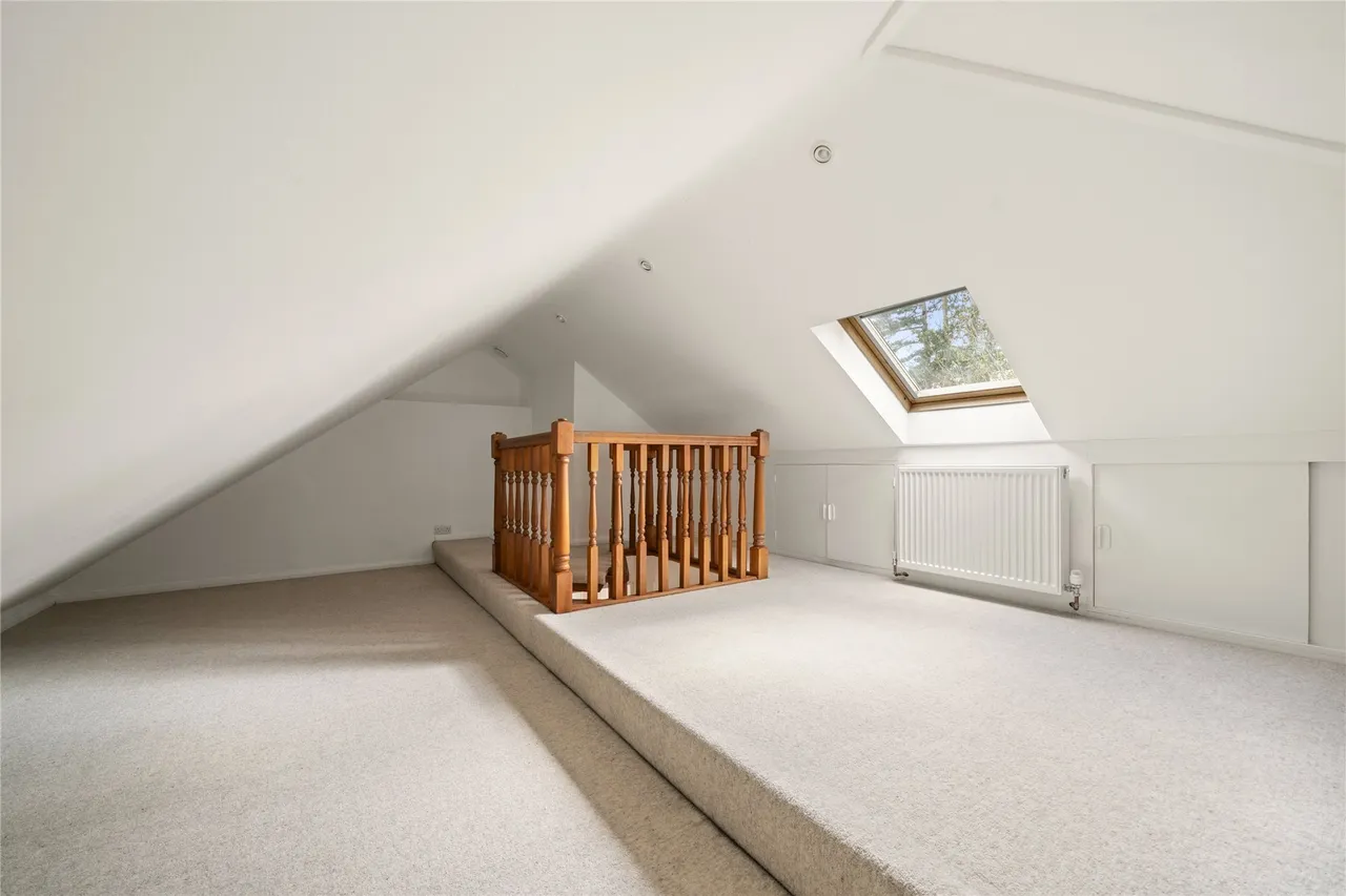 Burleigh Park, Cobham, Surrey, KT11, photo 12