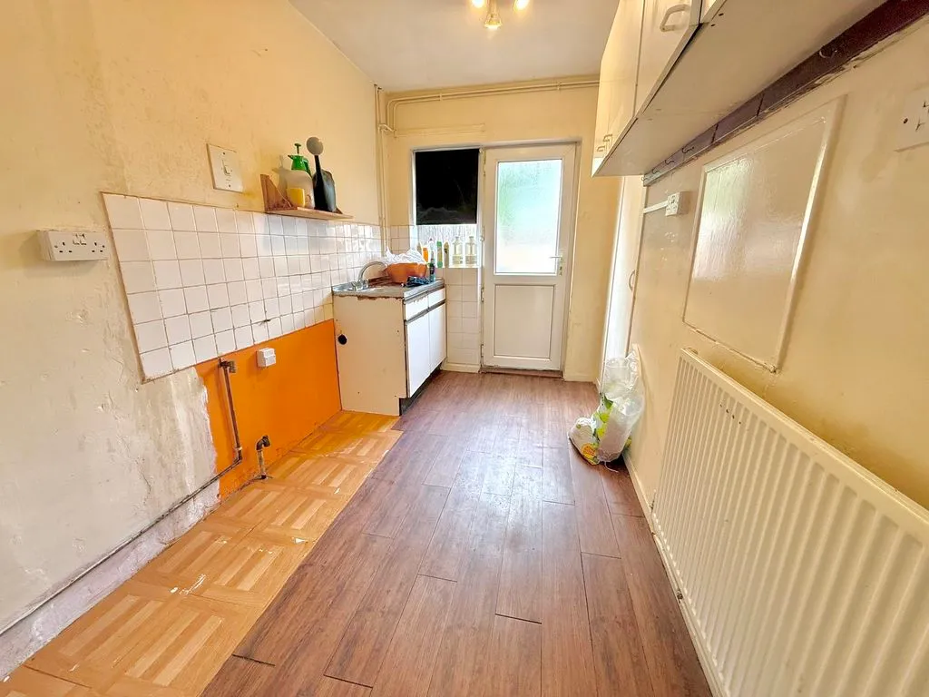 Beadlow Road, Luton LU4 0QZ, photo 3