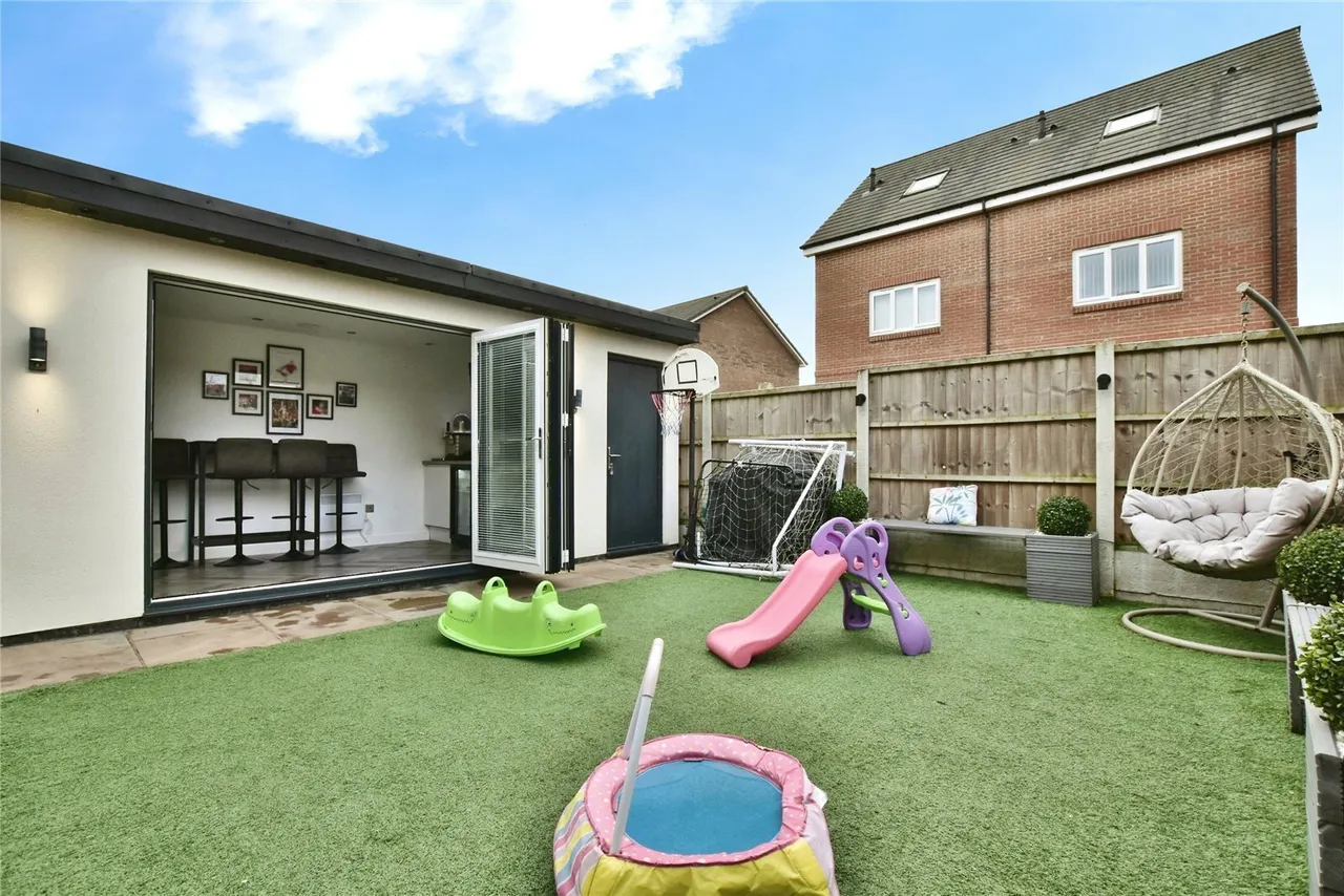Chedlin Drive, Manchester, Greater Manchester, M23, photo 6