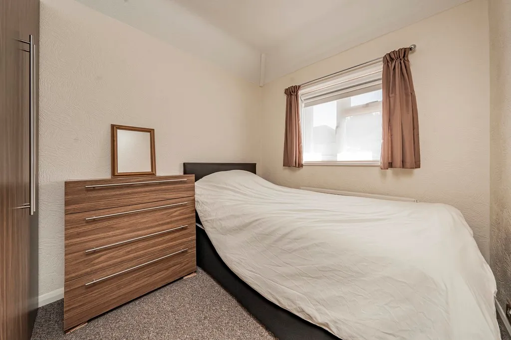 St. Marys Road, Harefield, UB9, photo 11