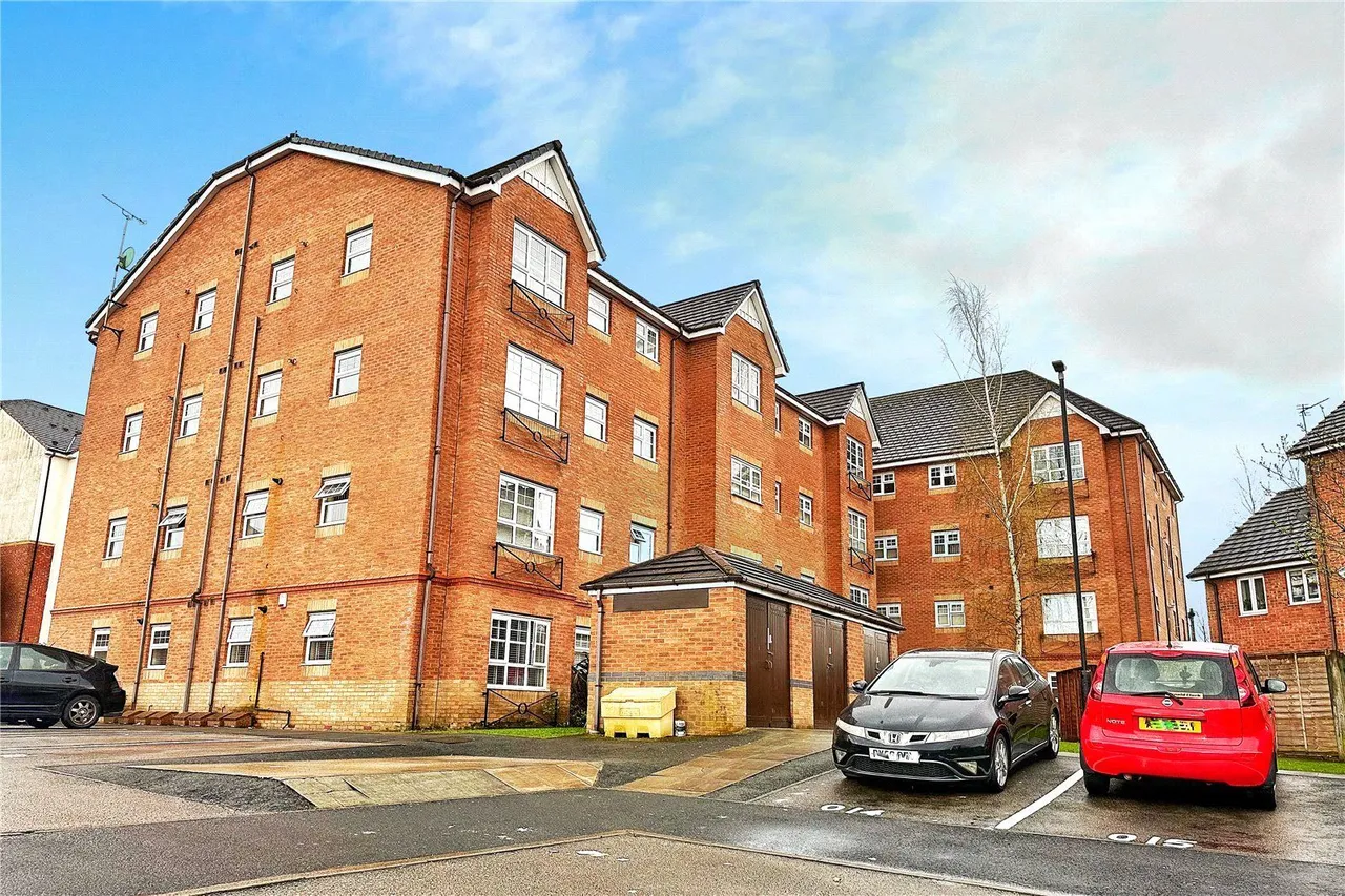 Ainsbrook Avenue, Manchester, M9, photo 2