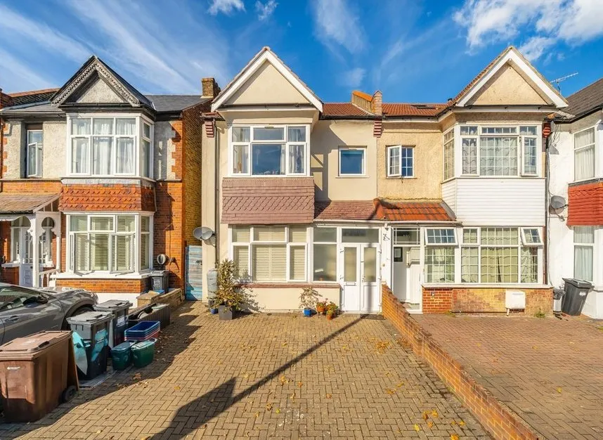 2 bed flat for sale, London Road, Isleworth, TW7