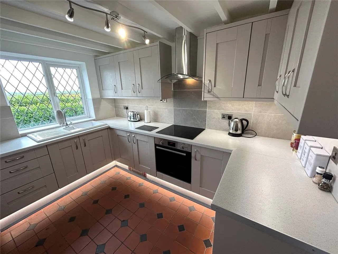 Capel Coch, Llangefni, LL77, photo 15