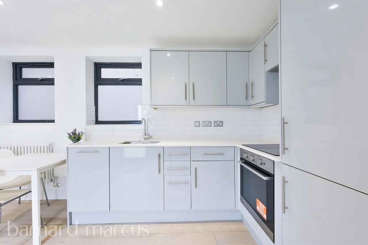 East Street, Epsom, photo 2