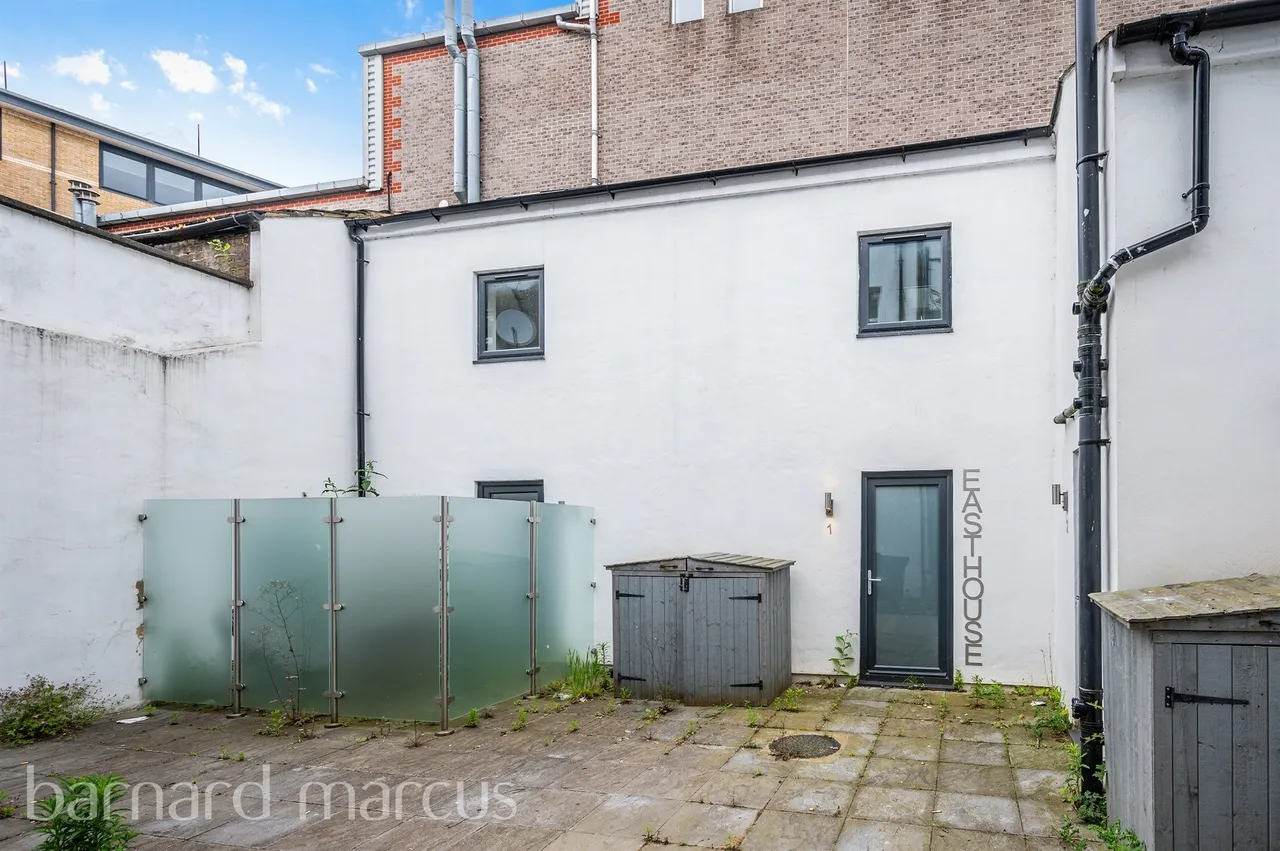 East Street, Epsom, photo 11