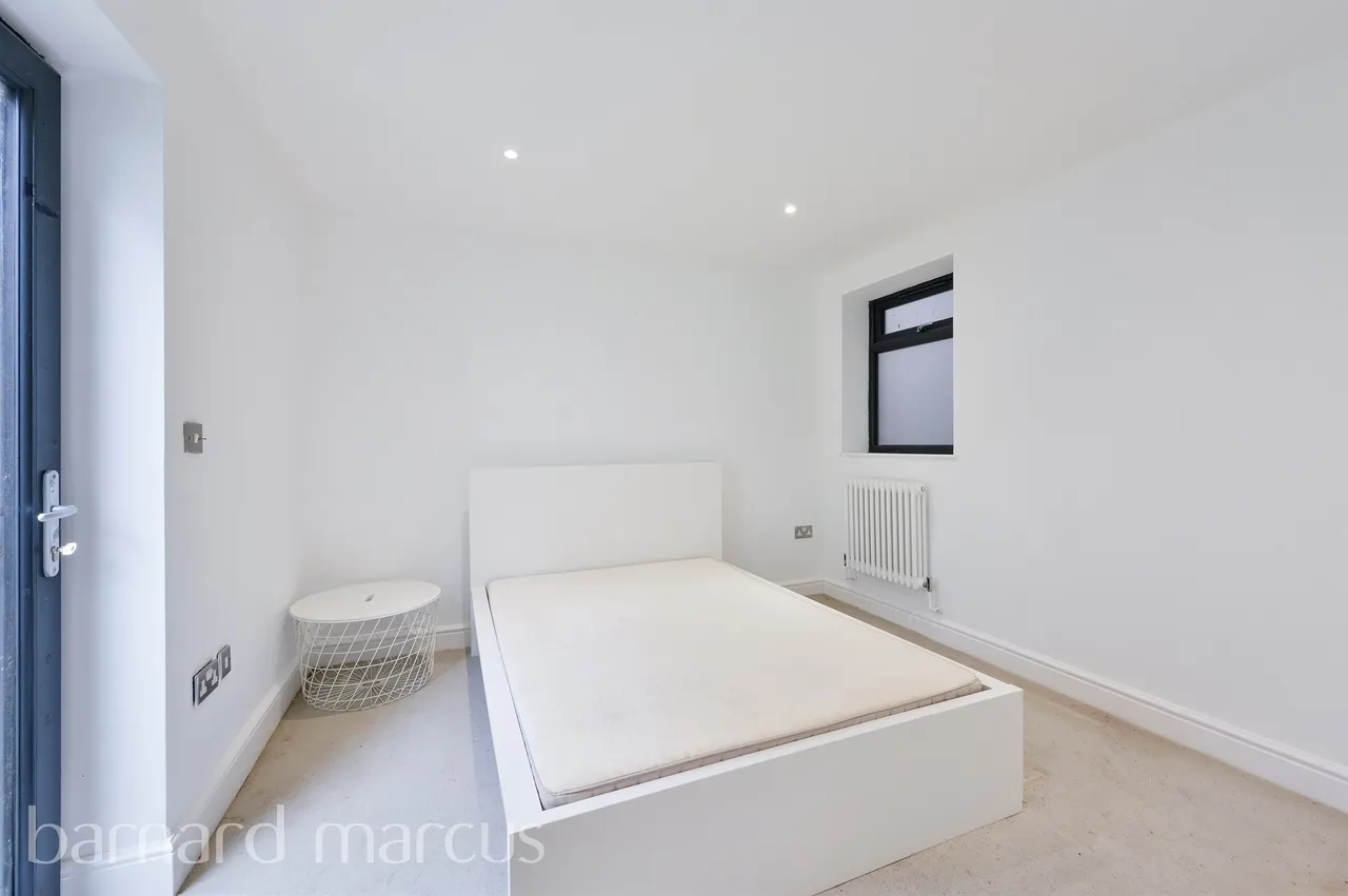 East Street, Epsom, photo 9