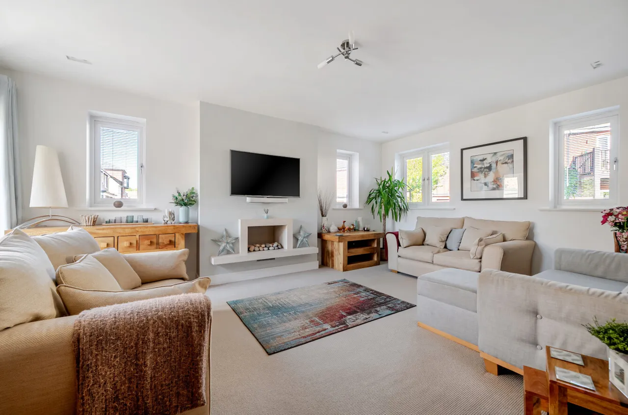 Willowbourne, Fleet, Hampshire, GU51 5AB, photo 10