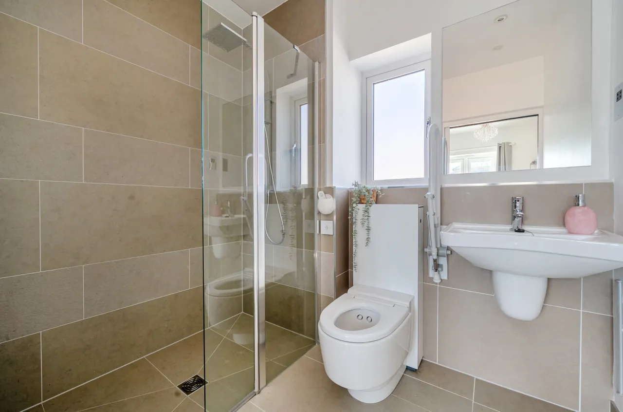 Willowbourne, Fleet, Hampshire, GU51 5AB, photo 23