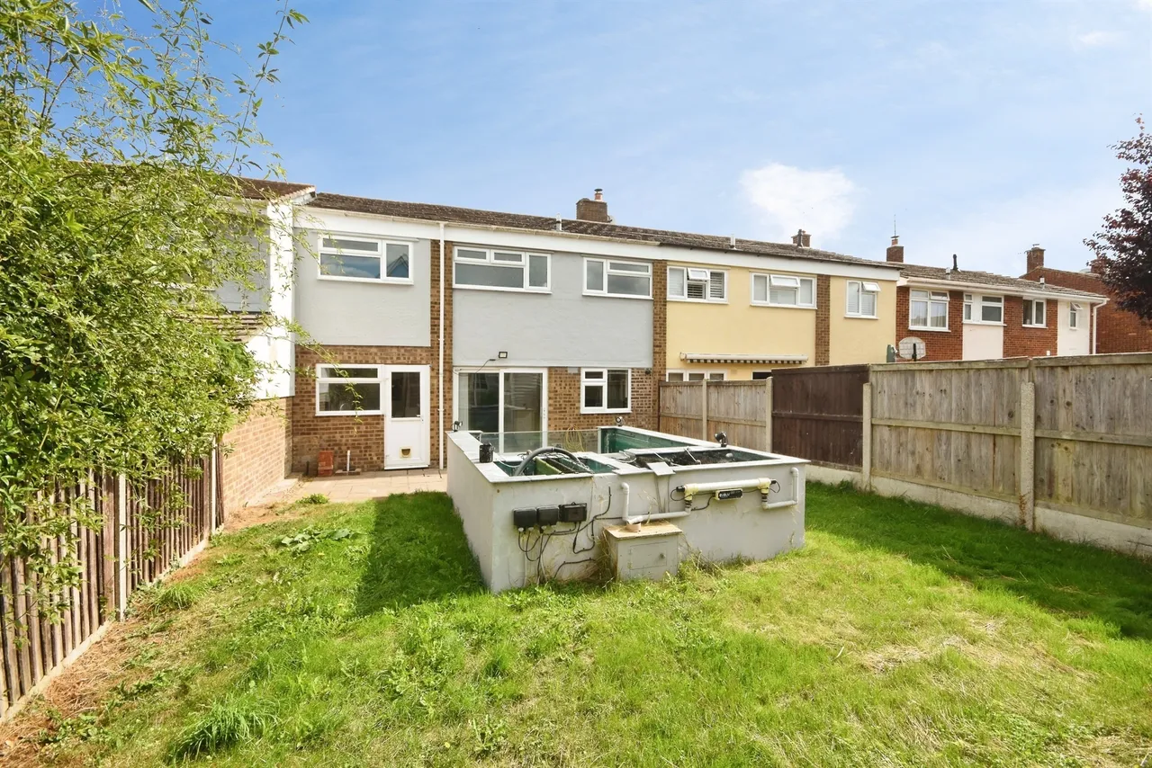 Elm Walk, Rayne, CM77, photo 16