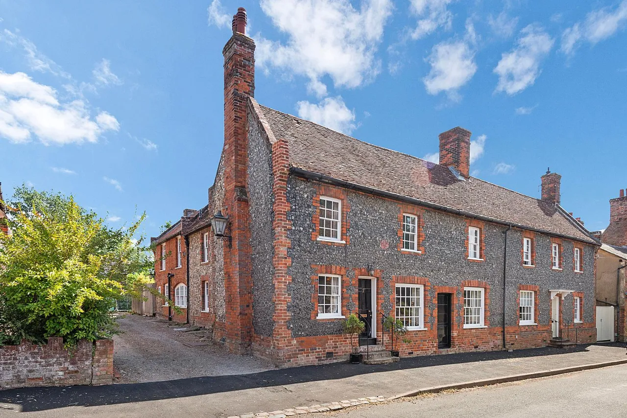 High Street, Barkway, SG8, photo 20