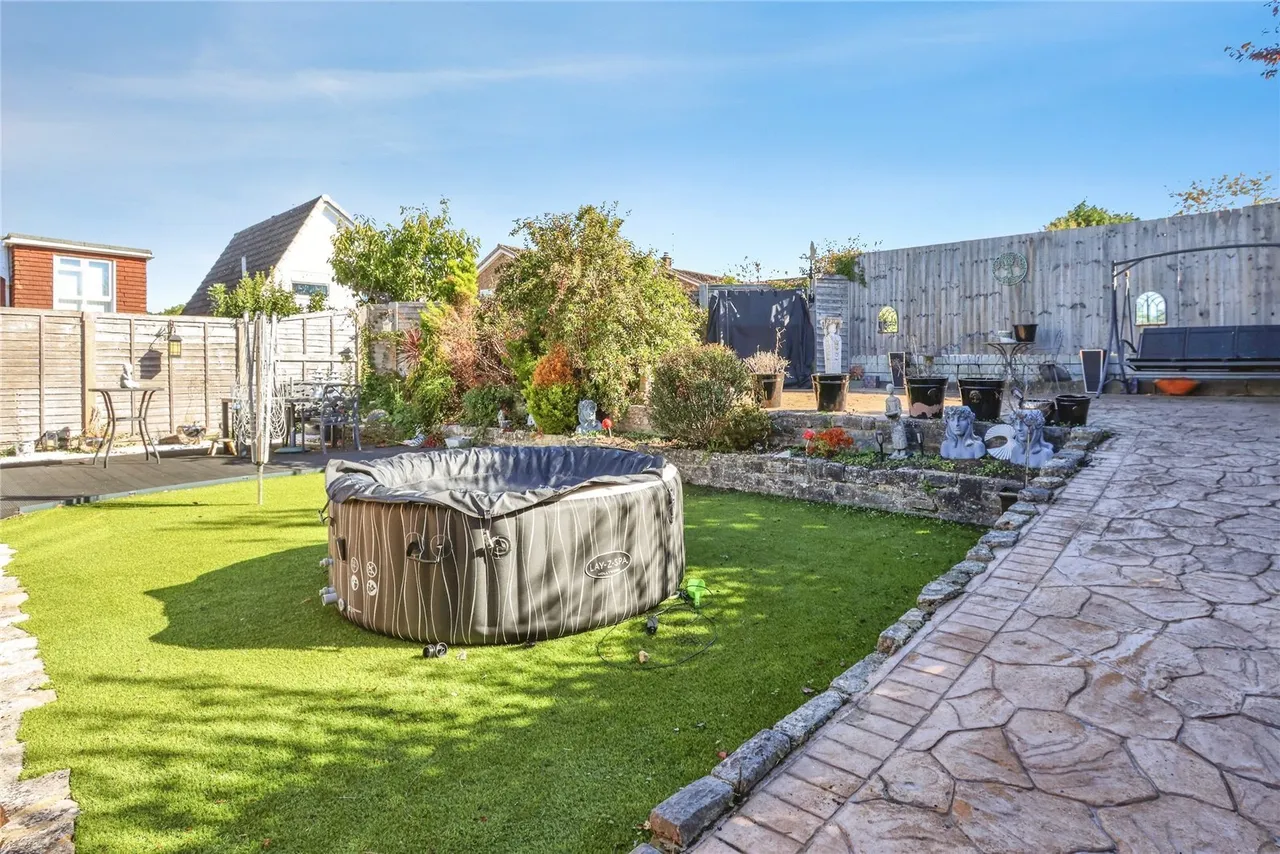 Knights Road, Bearwood, BH11, photo 15