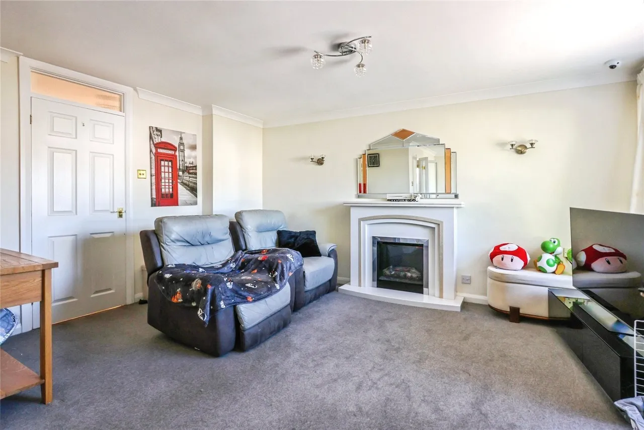 Knights Road, Bearwood, BH11, photo 2