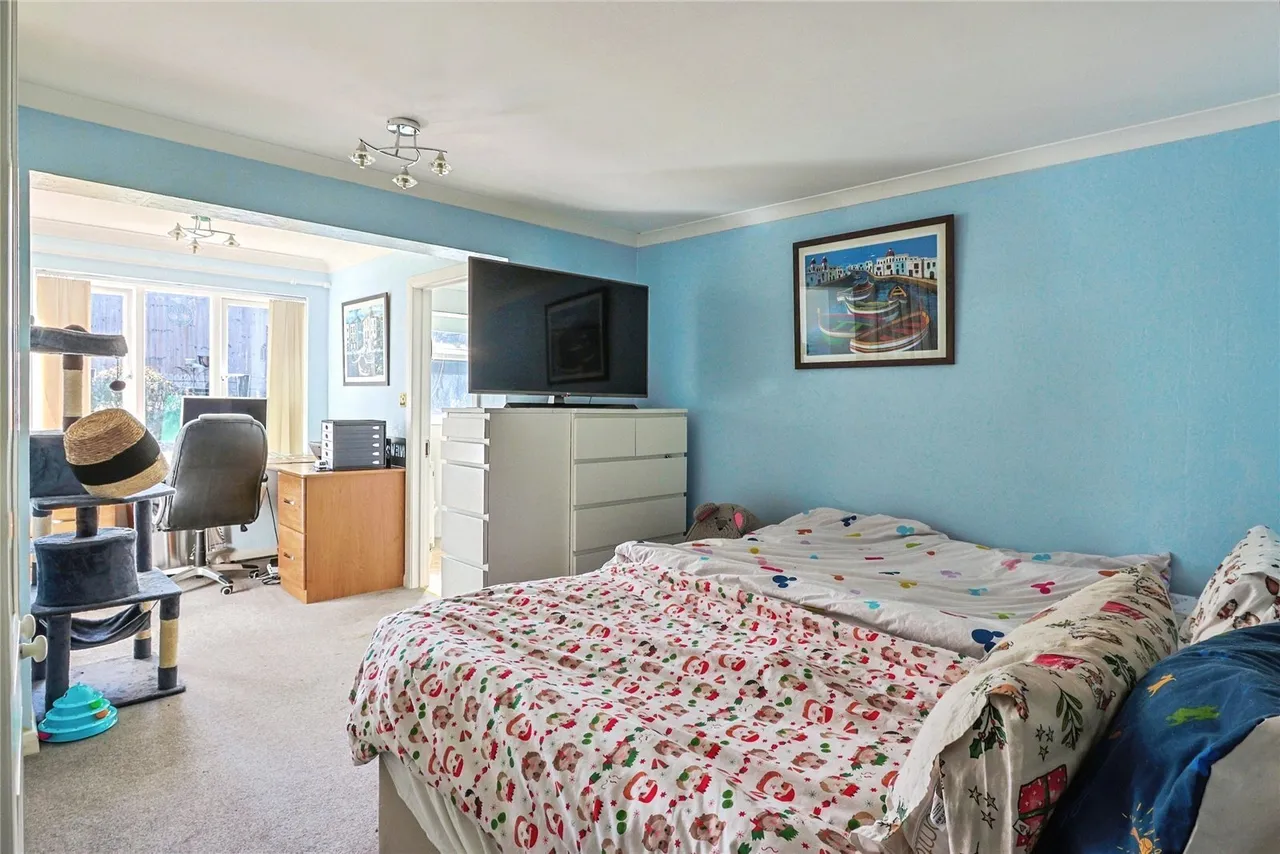 Knights Road, Bearwood, BH11, photo 7