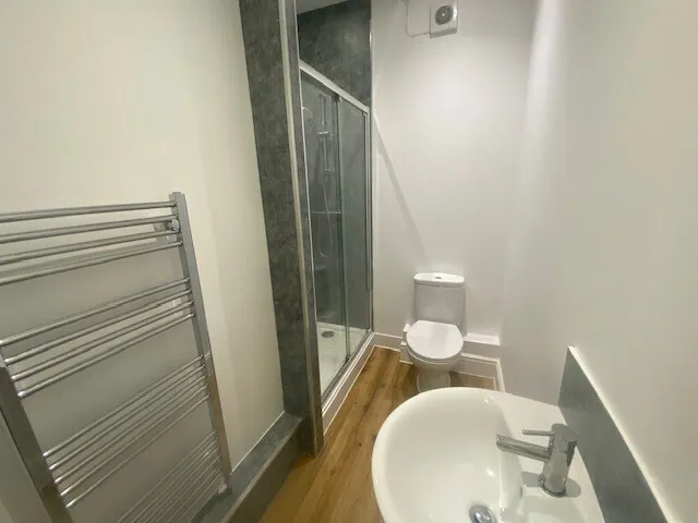 Pen Y Lan Road, Cardiff, CF23, photo 3