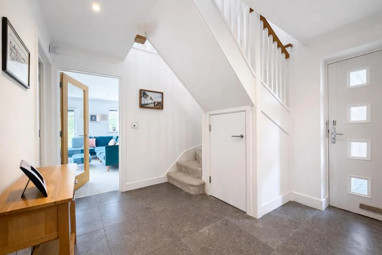 Stunning Family Home - Ashford, photo 11