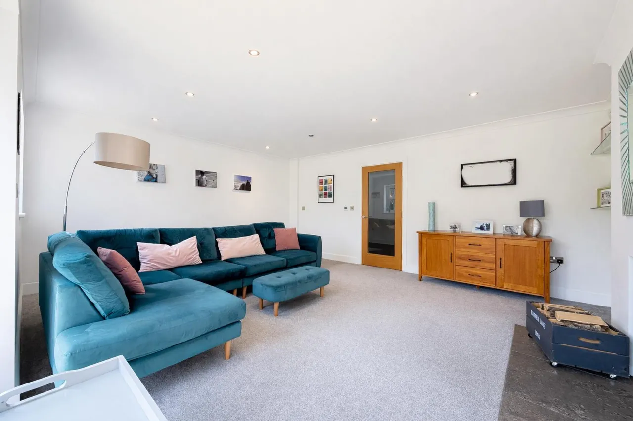 Stunning Family Home - Ashford, photo 7