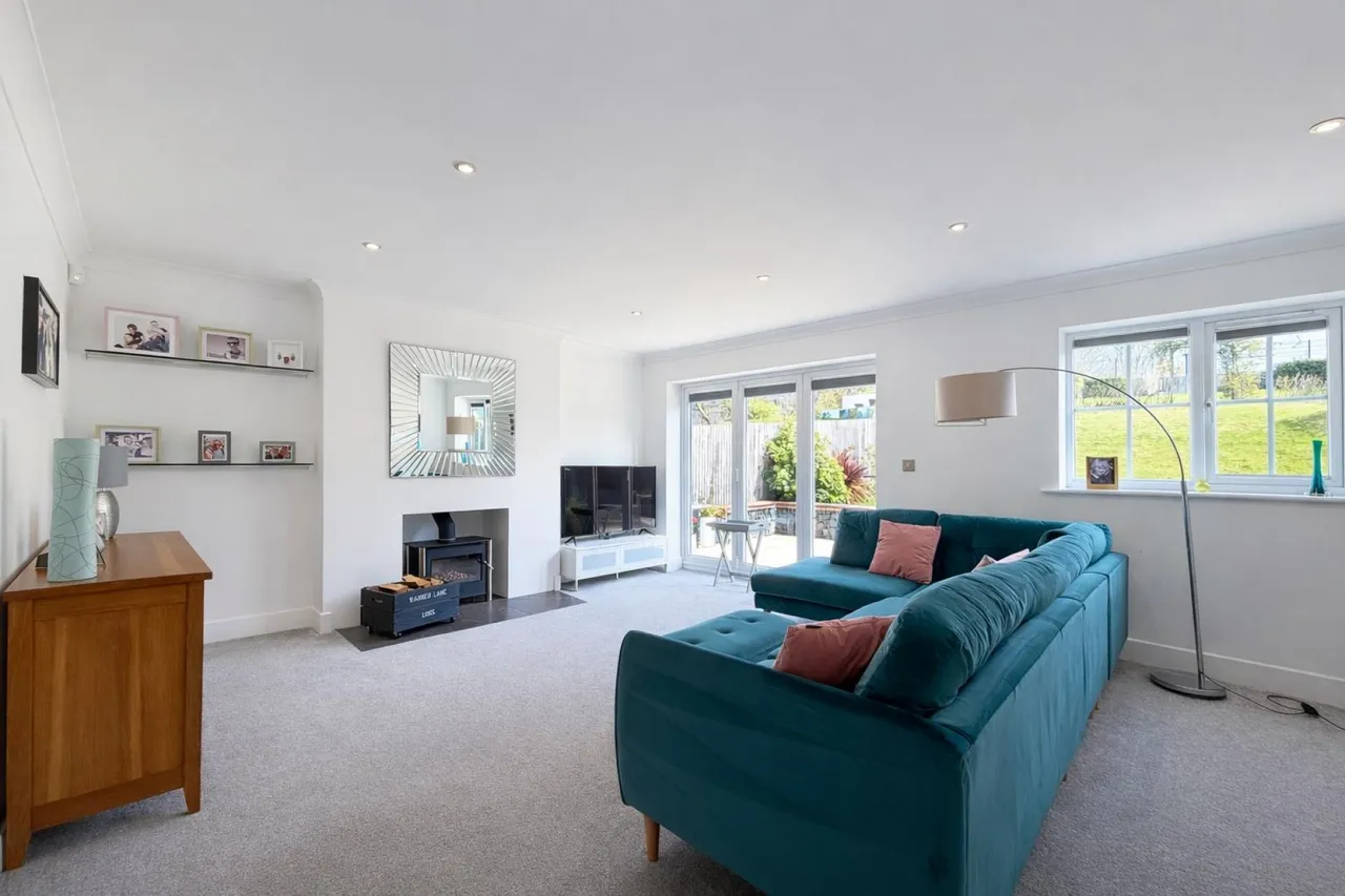 Stunning Family Home - Ashford, photo 6