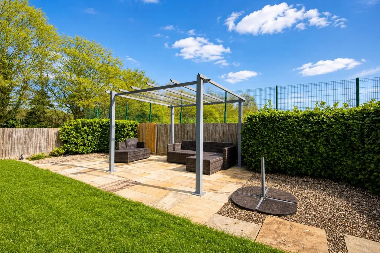 Stunning Family Home - Ashford, photo 4