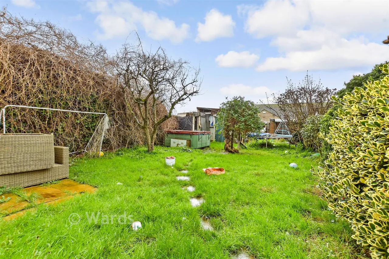 Park Avenue, Birchington, CT7, photo 2