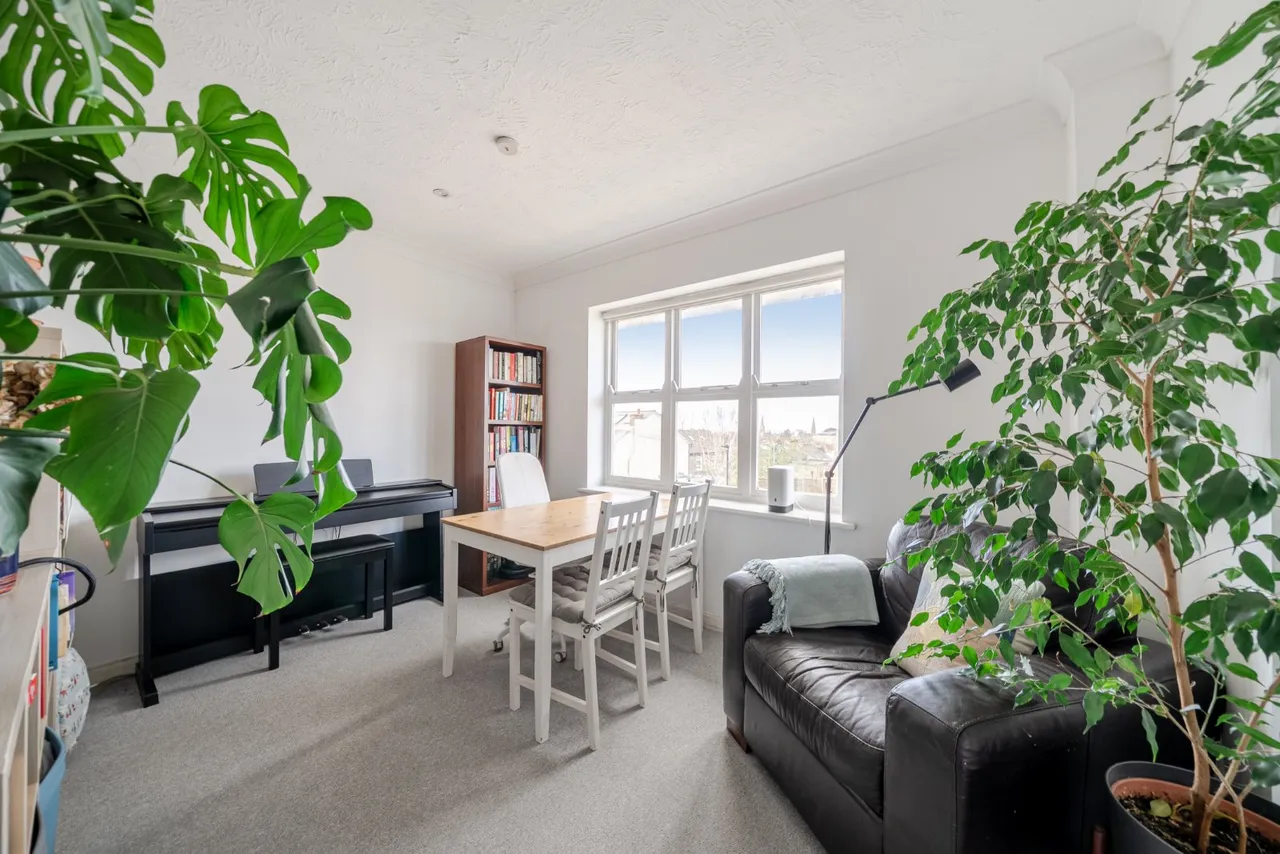 Peregrine Court, Streatham, London, SW16, photo 8