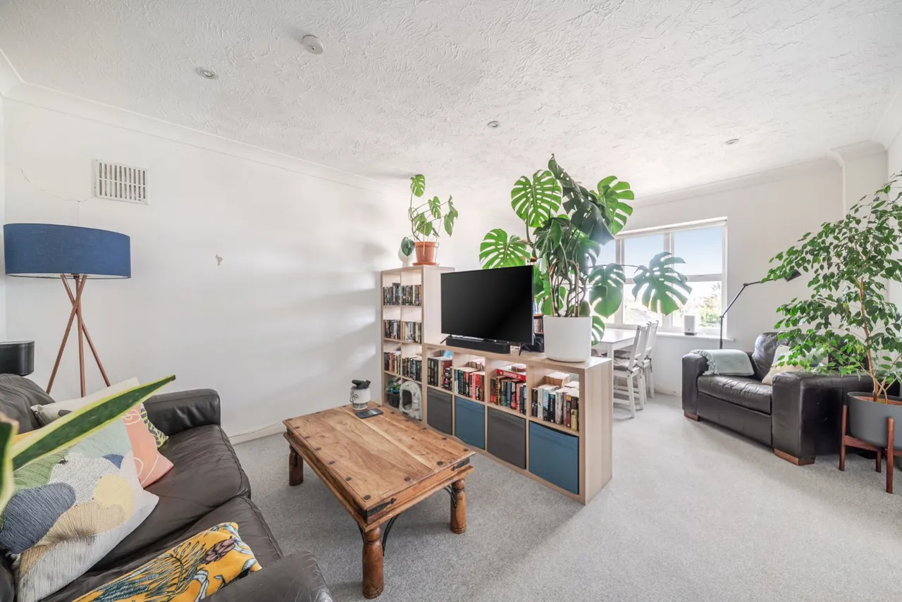 1 bed flat for sale — Peregrine Court, Streatham, London, SW16
