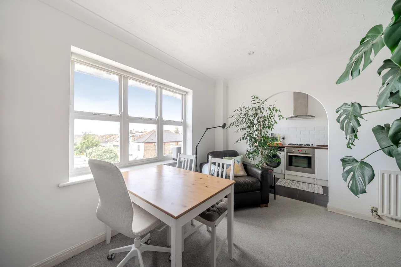 Peregrine Court, Streatham, London, SW16, photo 6