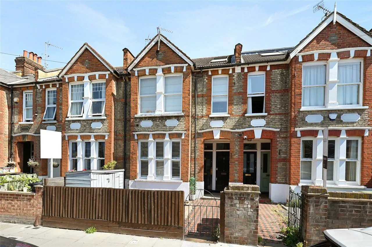 Oaklands Grove, London, W12, photo 8
