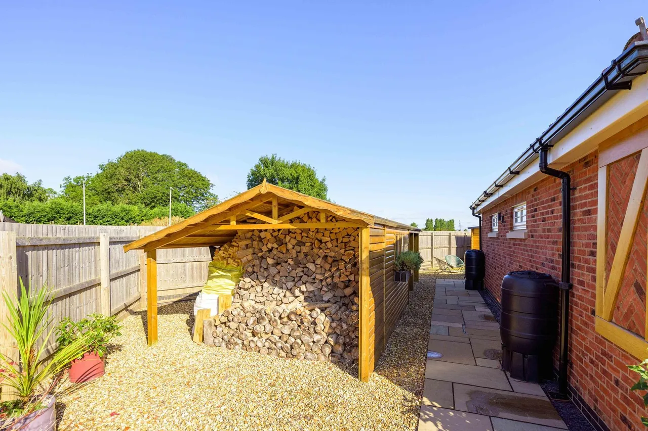 Meadowfields, Kirton End, PE20, photo 43