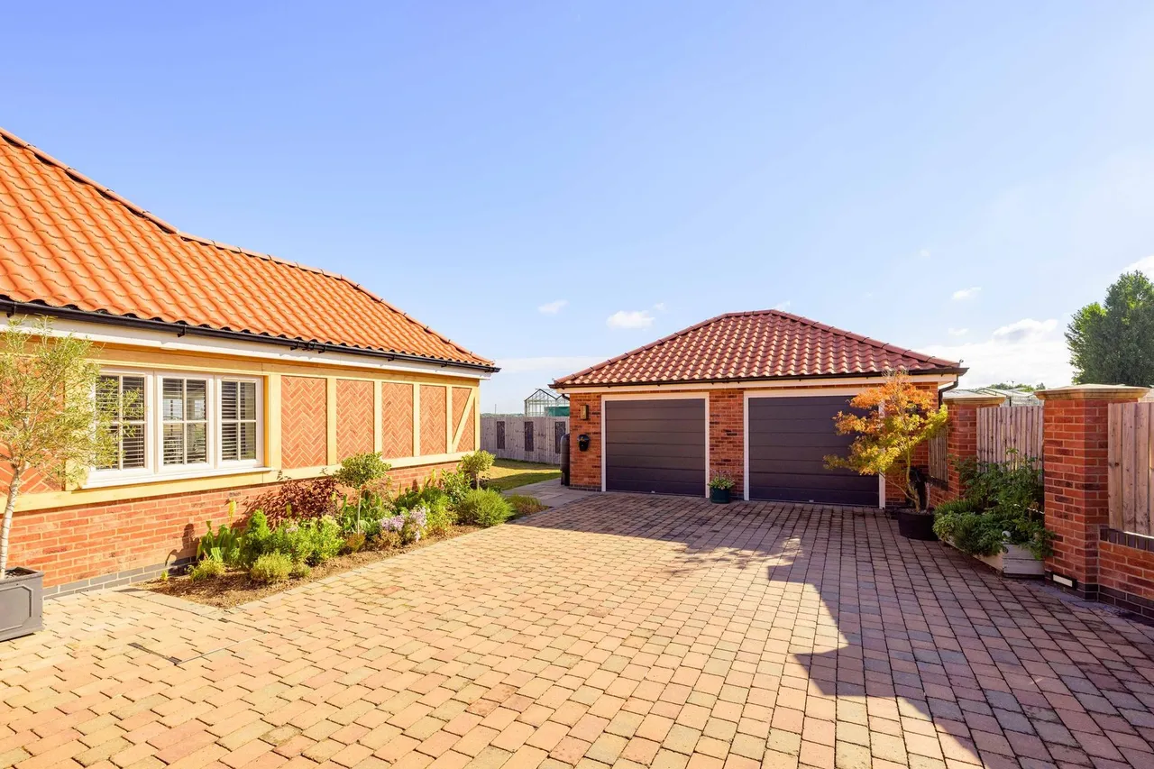 Meadowfields, Kirton End, PE20, photo 47